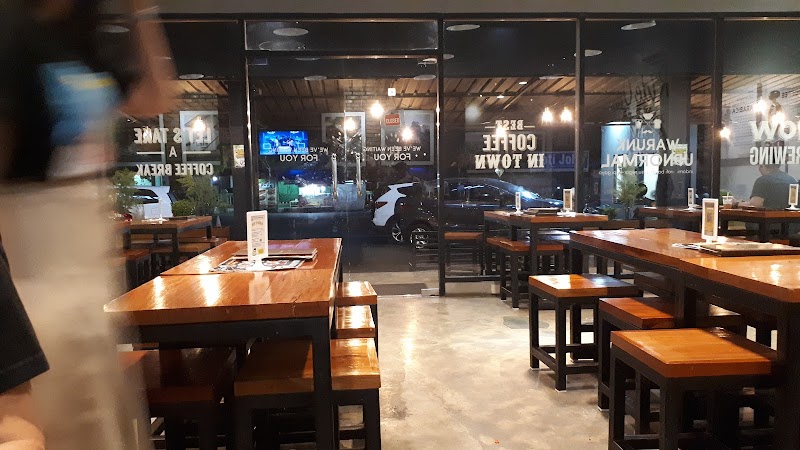 Sekotak Kopi dan Senyum di Jantung Cilacap